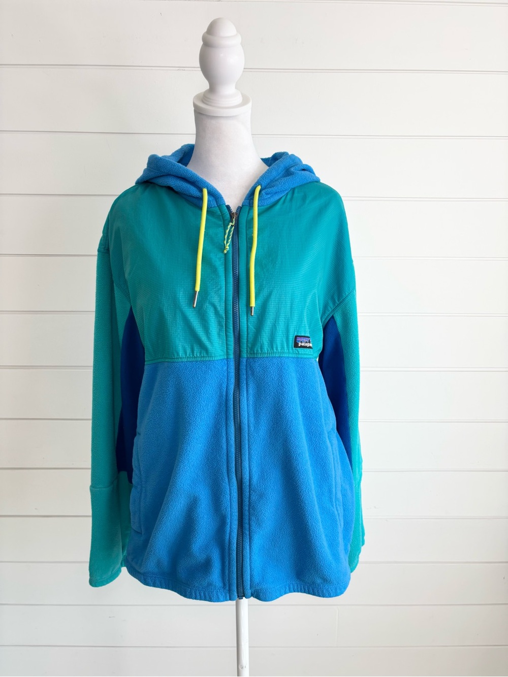 Patagonia Microdin Teal Bright Blue Colorblock Hooded Fleece Jacket size XL